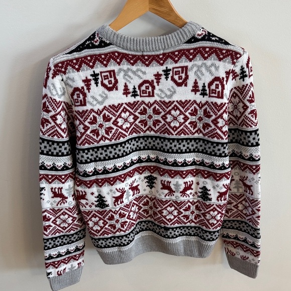 ❤️🖤🤍 Ardene Women’s Red, Black & Gray Festive Patterned Crewneck Sweater
Size S - Picture 3 of 5